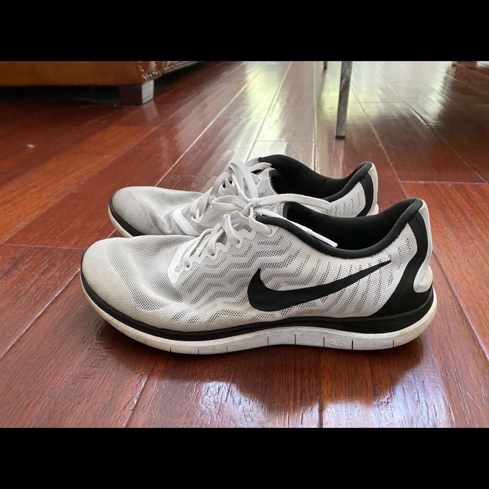 Men’s Nike shoes